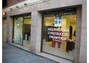 Local esplendit a l'eixample per a oficina a compartir: espai, mobiliari, internet, etc - En Barcelona